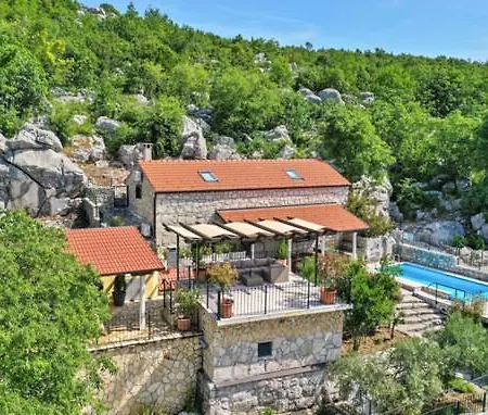Exklusives Mit Pool & Whirpool Im Dalmatinischen Hinterland 